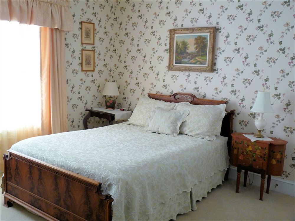 J. D. Thompson Inn Bed And Breakfast Tuckerton Exterior photo